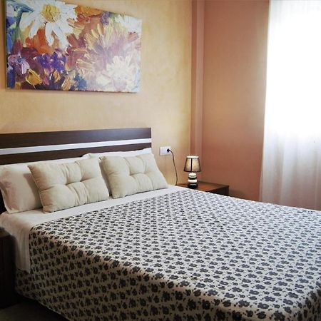 Amplio Piso 8 Mts Mezquita - Wifi - A/C - Parking Kordoba Bagian luar foto